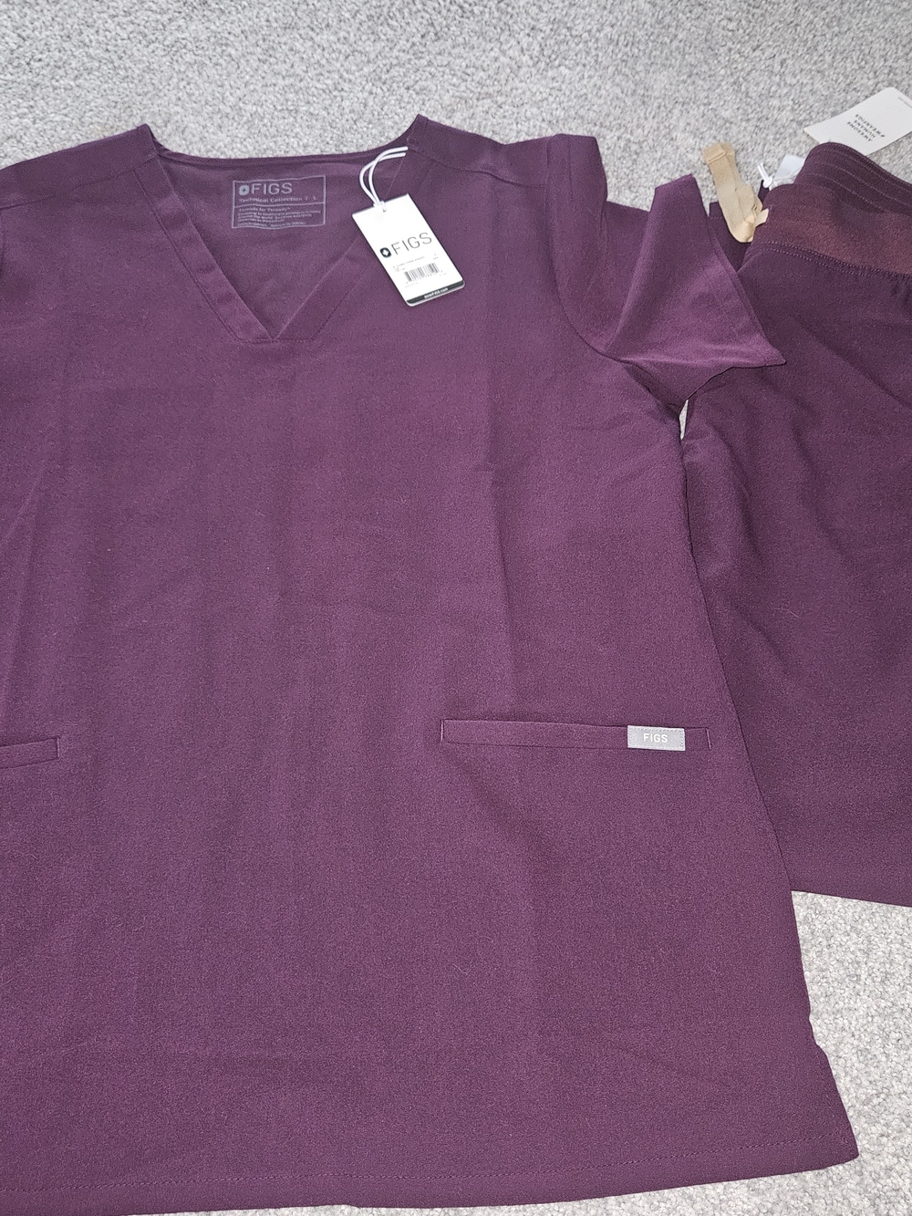 FIGS Womebs Scrub Set in Deep Purple